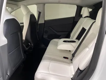 2023 Tesla Model Y - image 15