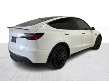 2023 Tesla Model Y - image 14
