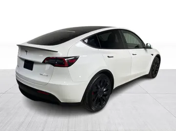 2022 Tesla Model Y - image 8