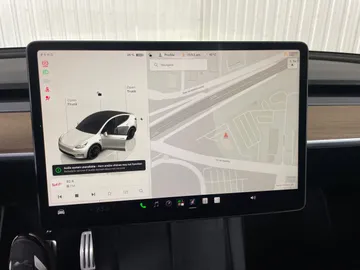 2022 Tesla Model Y - image 21