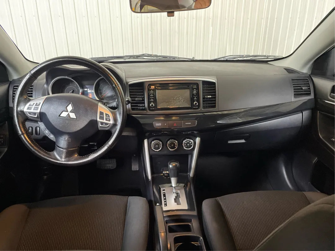 2017 Mitsubishi Lancer — photo 4