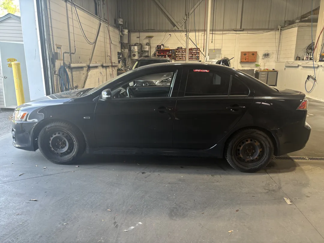 2016 Mitsubishi Lancer — photo 4