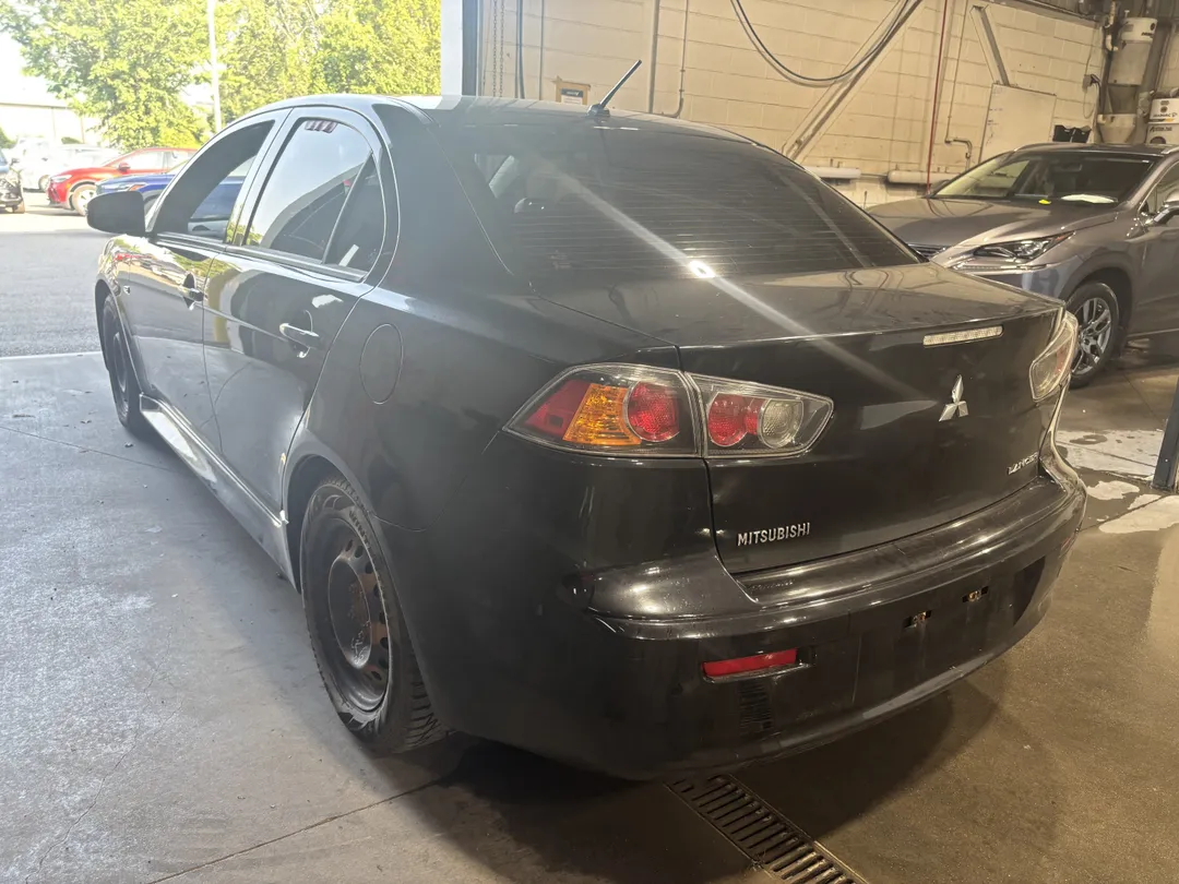 2016 Mitsubishi Lancer — photo 3