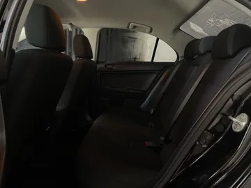2016 Mitsubishi Lancer - image 11