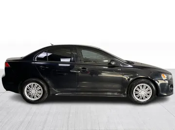 2016 Mitsubishi Lancer - image 9