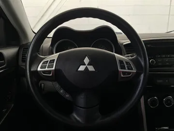 2016 Mitsubishi Lancer - image 16