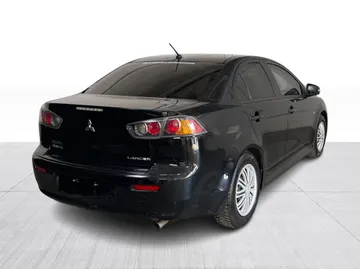 2016 Mitsubishi Lancer - image 8