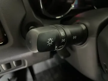 2025 Mitsubishi RVR - image 16