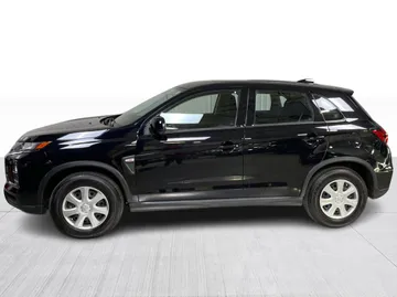 2025 Mitsubishi RVR - image 8