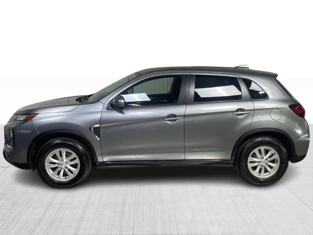 2022 Mitsubishi RVR — photo 8