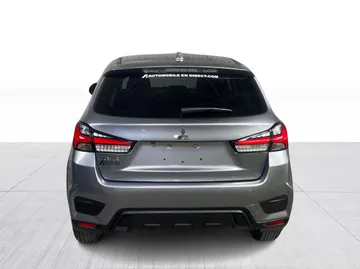 2022 Mitsubishi RVR - image 11
