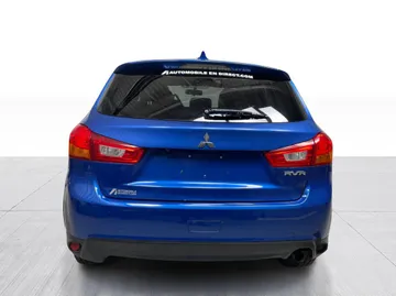 2017 Mitsubishi RVR - image 11