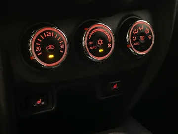 2017 Mitsubishi RVR - image 21