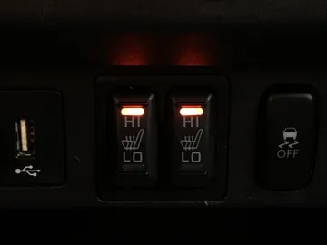 2020 Mitsubishi RVR - image 23