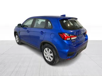 2020 Mitsubishi RVR - image 11
