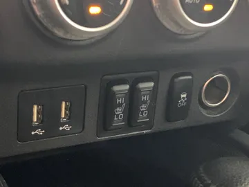 2020 Mitsubishi RVR - image 26