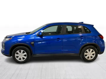 2020 Mitsubishi RVR - image 10