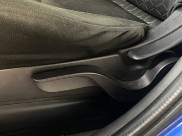 2020 Mitsubishi RVR - image 19