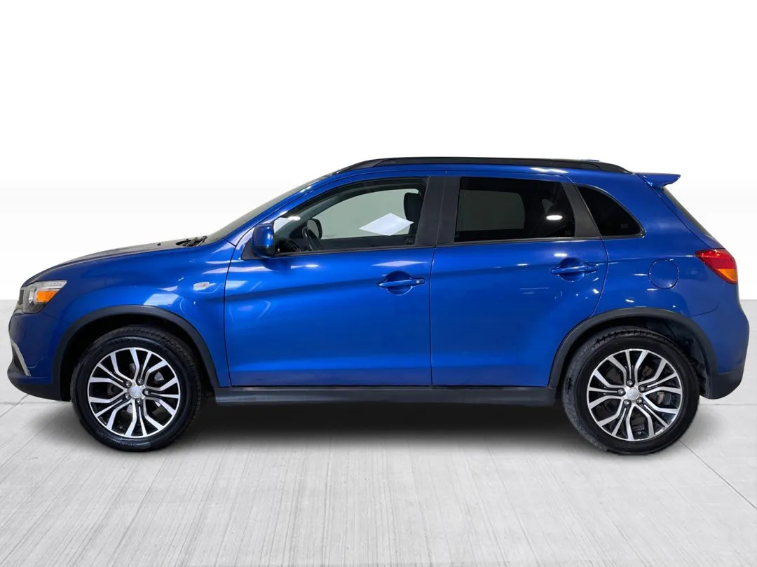 2017 Mitsubishi RVR — photo 8