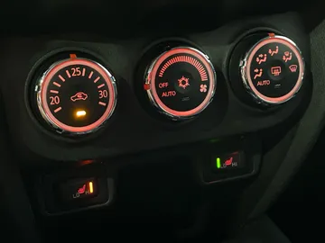 2017 Mitsubishi RVR - image 17