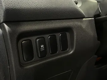 2017 Mitsubishi RVR - image 23