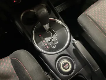 2017 Mitsubishi RVR - image 22
