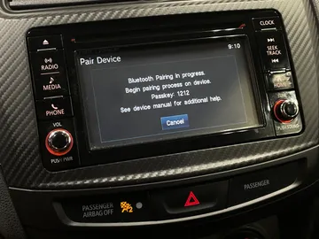2017 Mitsubishi RVR - image 21