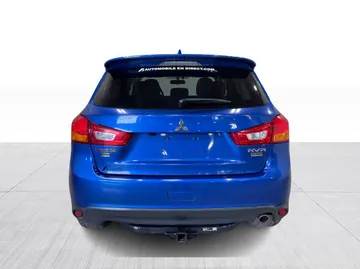 2017 Mitsubishi RVR - image 11