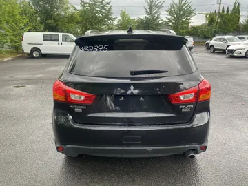 2017 Mitsubishi RVR - image 4