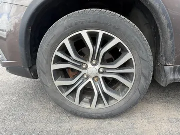 2019 Mitsubishi RVR - image 7