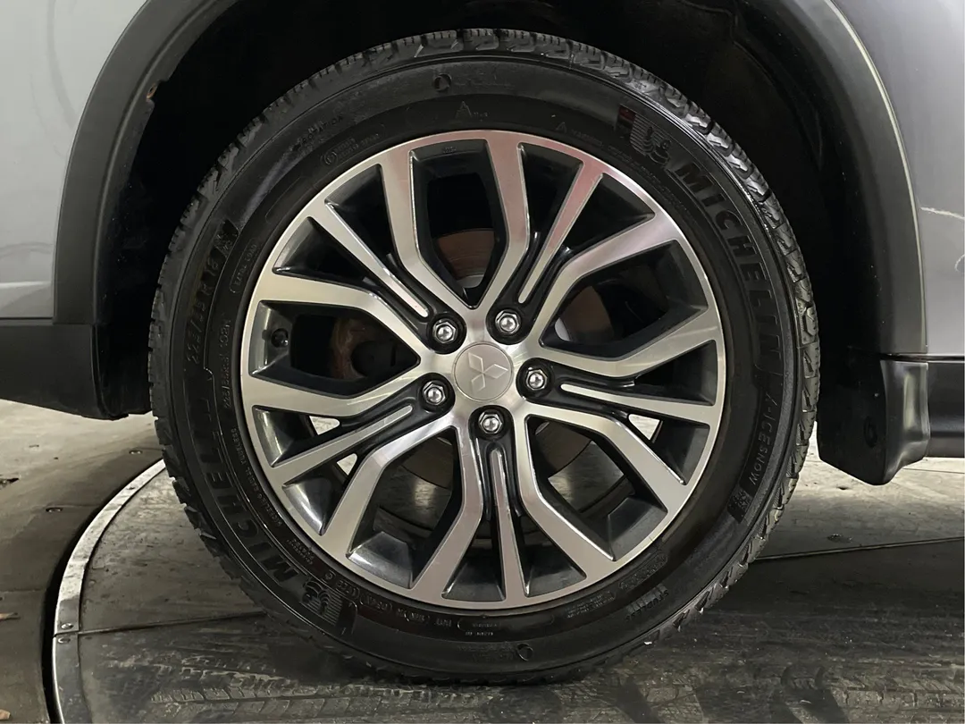 2019 Mitsubishi RVR — photo 5