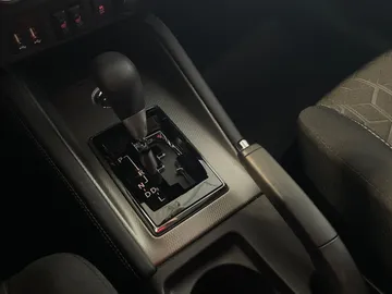 2025 Mitsubishi RVR - image 26