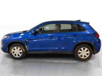 2025 Mitsubishi RVR - image 4