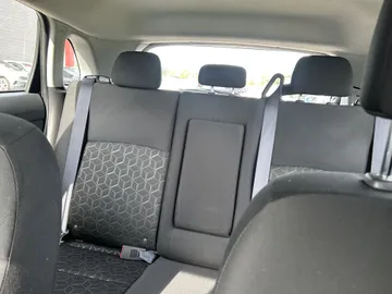 2024 Mitsubishi RVR - image 8