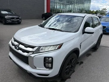 2024 Mitsubishi RVR - image 3