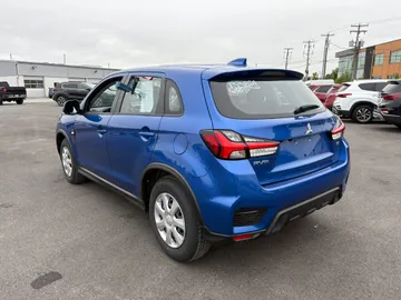 2024 Mitsubishi RVR - image 6