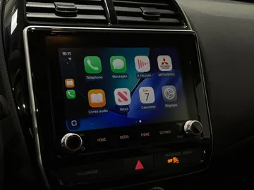 2023 Mitsubishi RVR - image 7