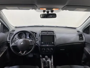 2023 Mitsubishi RVR - image 4