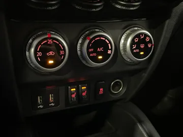 2023 Mitsubishi RVR - image 19