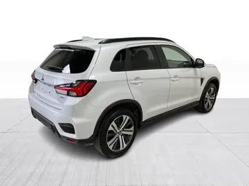 2023 Mitsubishi RVR - image 14