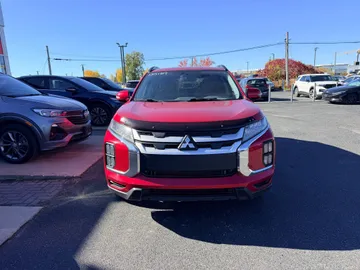 2022 Mitsubishi RVR - image 2