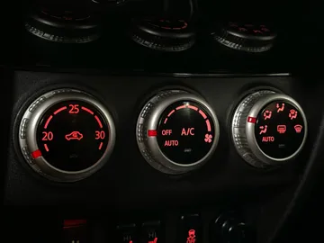 2022 Mitsubishi RVR - image 24