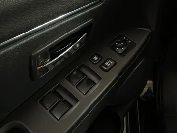 2022 Mitsubishi RVR - image 18