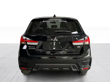2022 Mitsubishi RVR - image 7