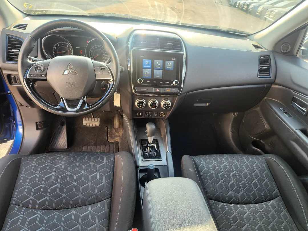2023 Mitsubishi RVR — photo 8