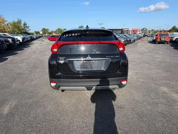 2019 Mitsubishi Eclipse Cross - image 6