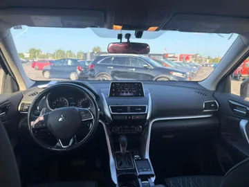 2019 Mitsubishi Eclipse Cross - image 9