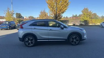2019 Mitsubishi Eclipse Cross - image 9