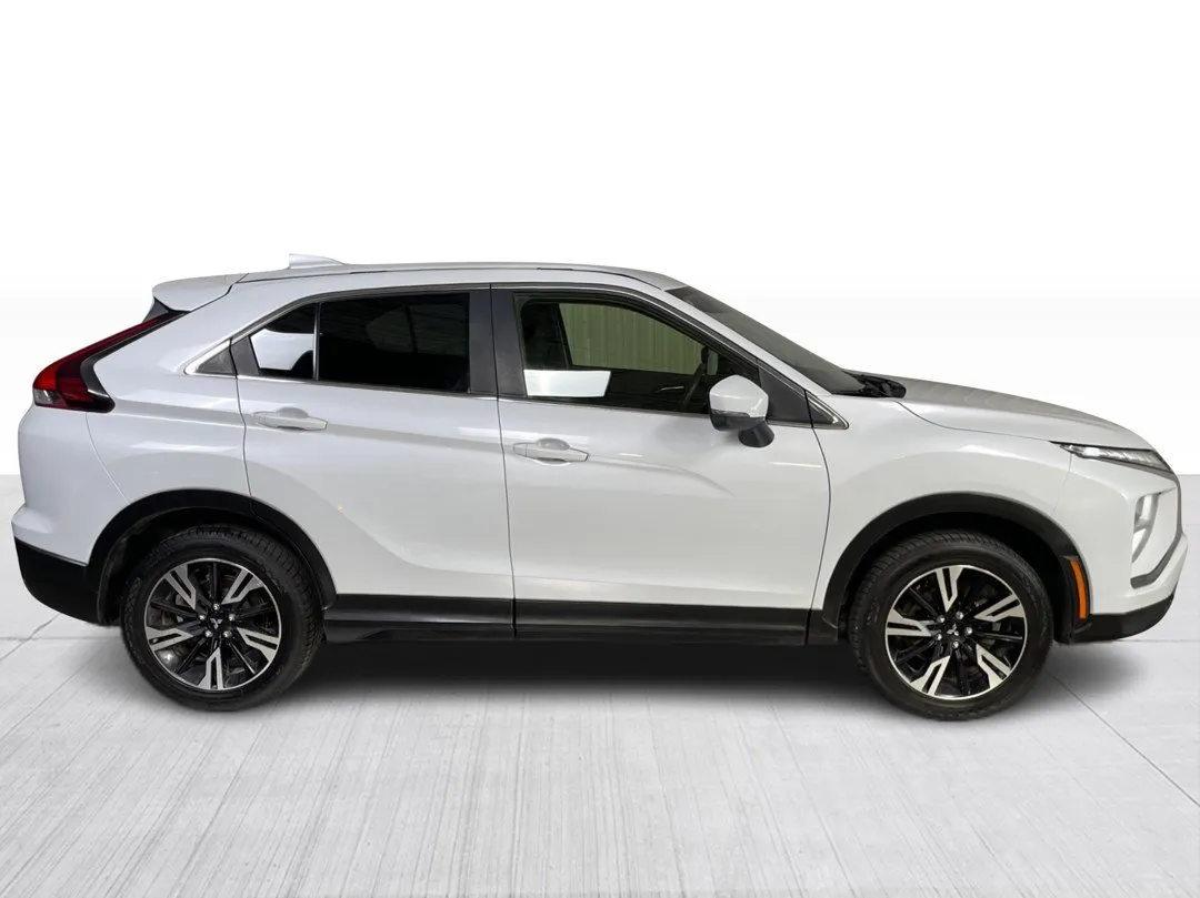 2024 Mitsubishi Eclipse Cross — photo 2