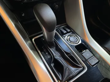 2022 Mitsubishi Eclipse Cross - image 32